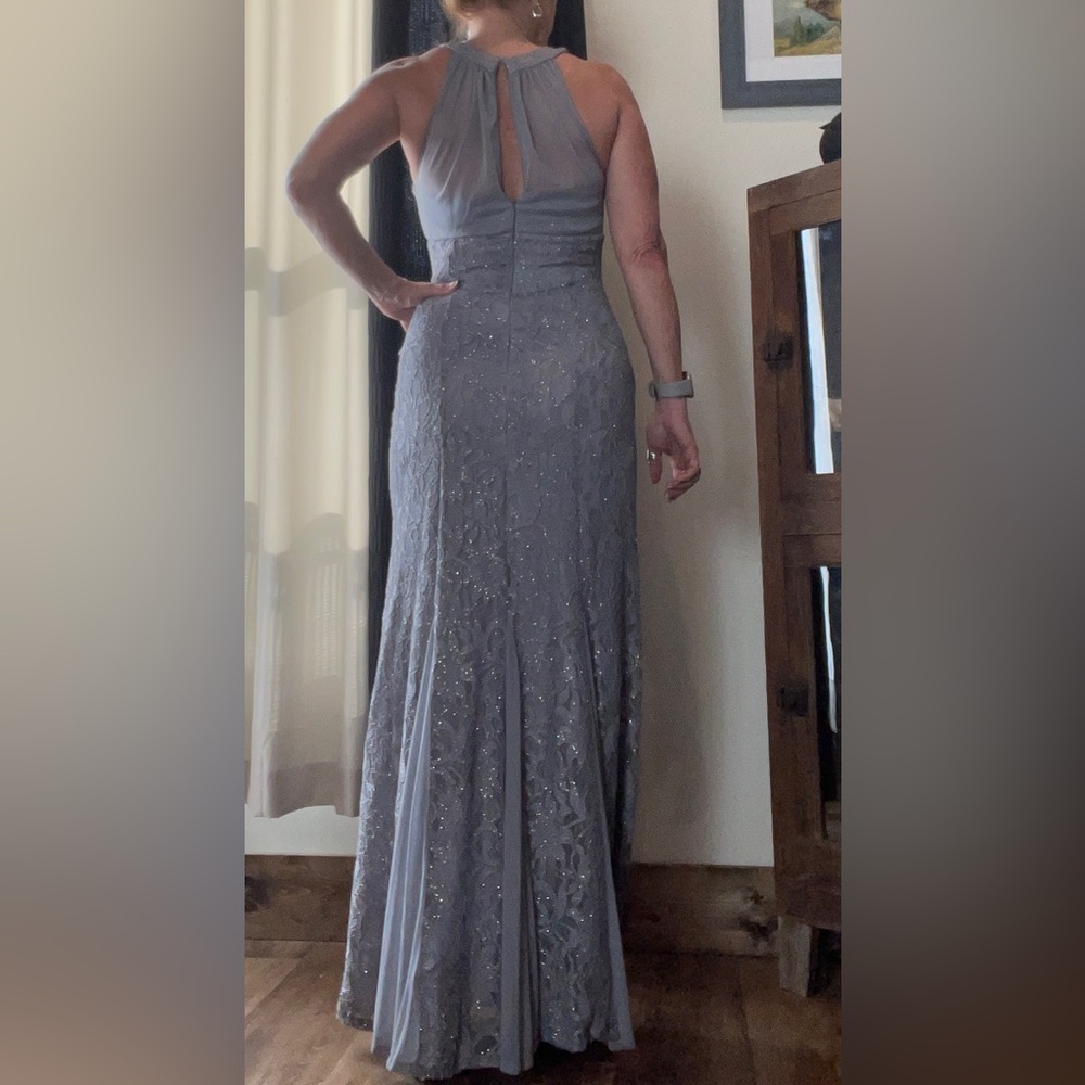 Nightway full length, silver lace and tulle evening or event dress Size 6 - Picture 4 of 7